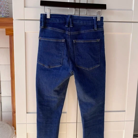 Good American Good Waist Skinny Jeans - Picture 4 of 5